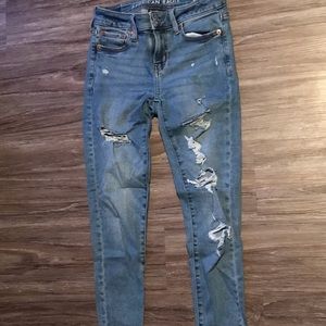 Light Wash Destroyed Jegging